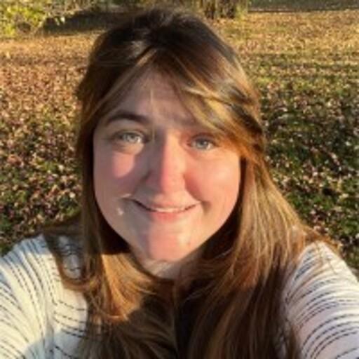 shannon lynch headshot